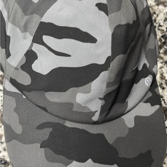Lululemon Fast and Free Run Hat - Picture 2 of 6